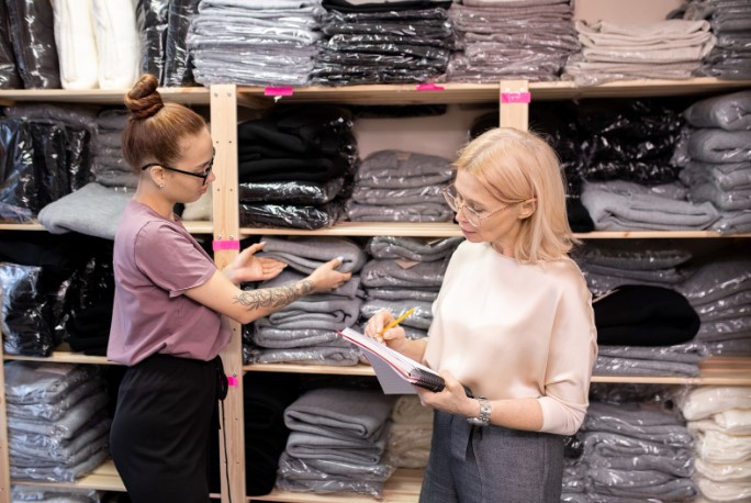 сколько платят за час на складе одежды в польше сколько платят за час на складе одежды в польше